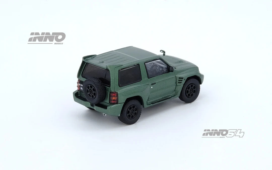 INNO 64 1/64 Mitsubishi Pajero Evolution With Acrylic Case