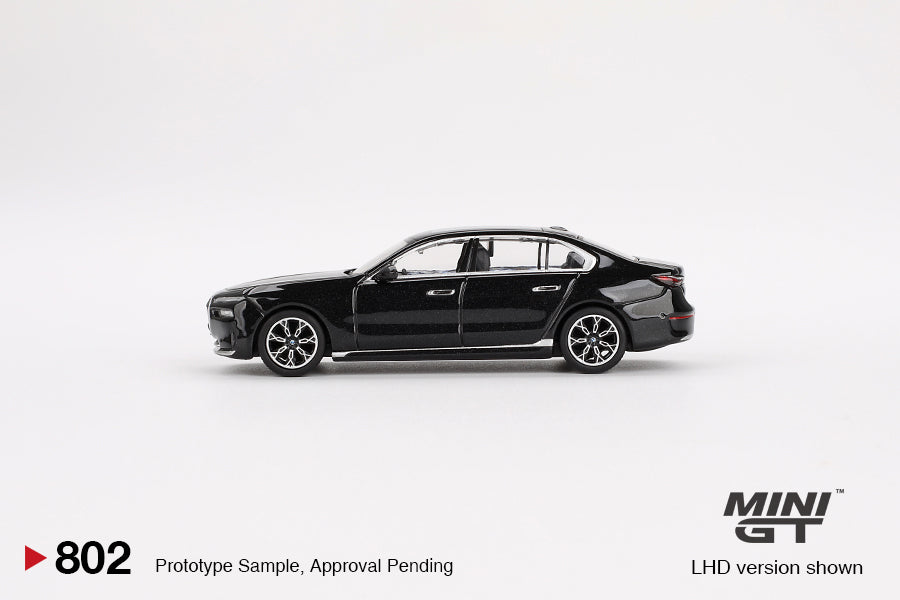 Mini GT BMW i7 XDrive60 Black Sapphire
