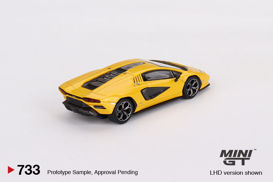 Mini GT Lamborghini Countach LPI 800-4