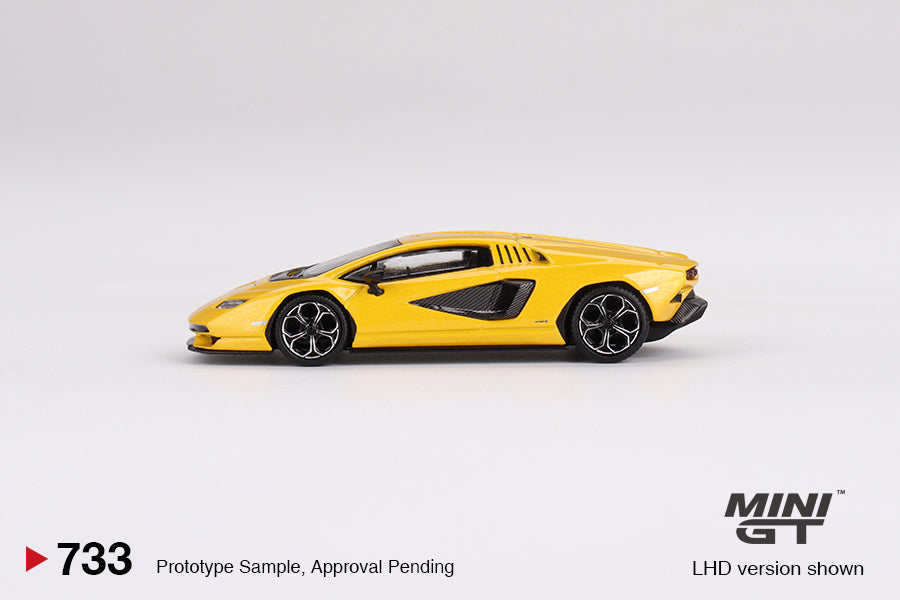 Mini GT Lamborghini Countach LPI 800-4