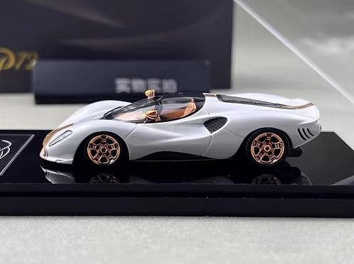 Mirage 1/64 P72 De Tomaso With Acrylic Case