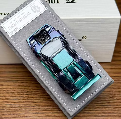 TopArt 1/64 Giamaworks Exclusive LB Works Lamborghini Countach Limited Edition 0246/2000 With Acrylic Case & Polishing Cloth