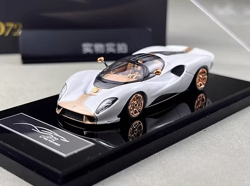 Mirage 1/64 P72 De Tomaso With Acrylic Case