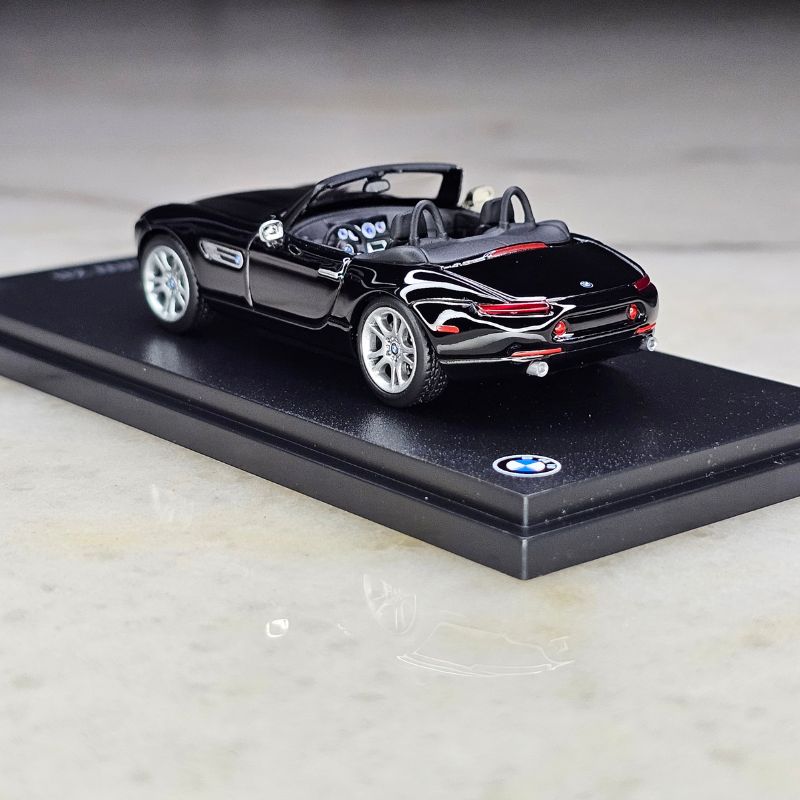 AR Box Almost Real 1/64 BMW Collection Series BMW Z8 With Acrylic Case