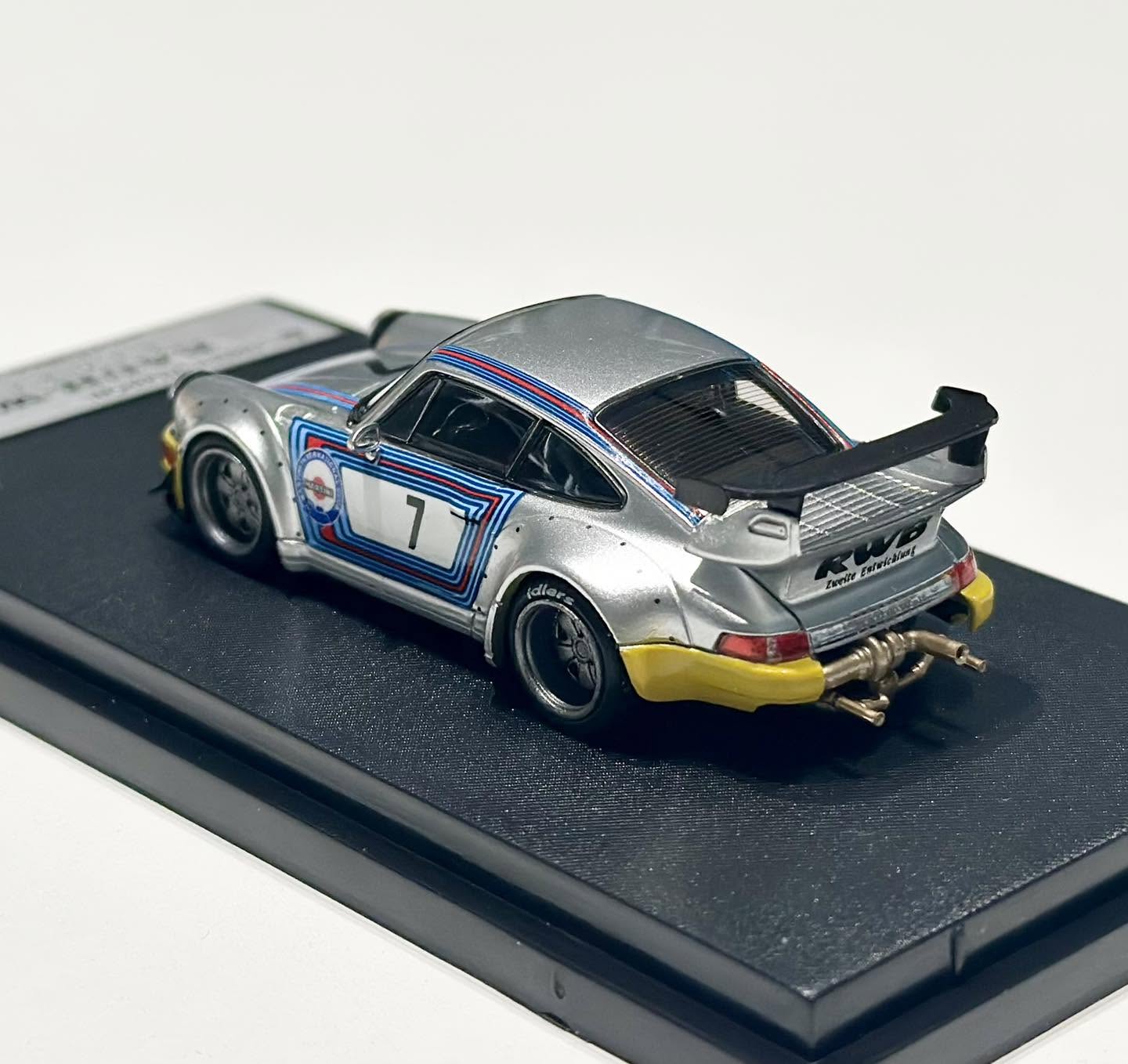 Street Warrior 1/64 Porsche RWB 964 "Martini Livery" Limited Edition 1 Of 499 Units With Acrylic Case