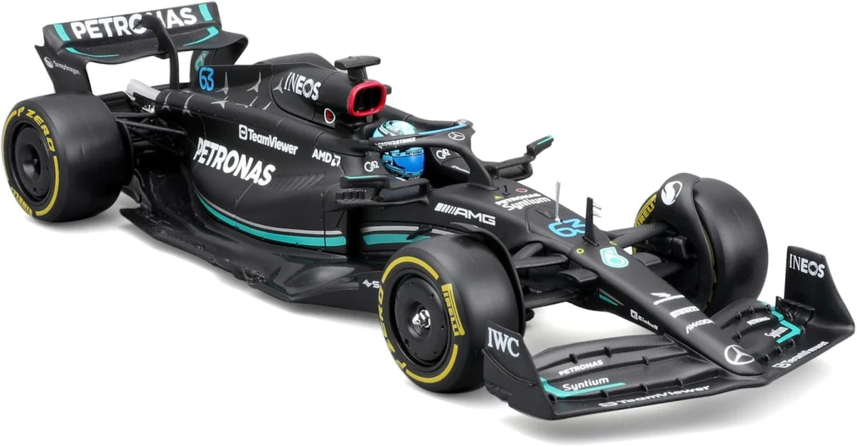 Bburago 1/24 Mercedes-AMG F1 W14 E Performance #63 George Russel With Acrylic Case