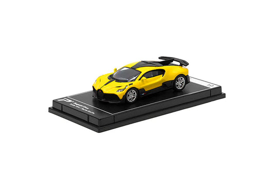 PosterCars 1:64 Bugatti Divo (Jaune Soufre)