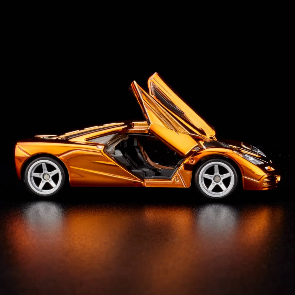 Hot Wheels McLaren F1 Red Line Club Exclusive With Acrylic Case