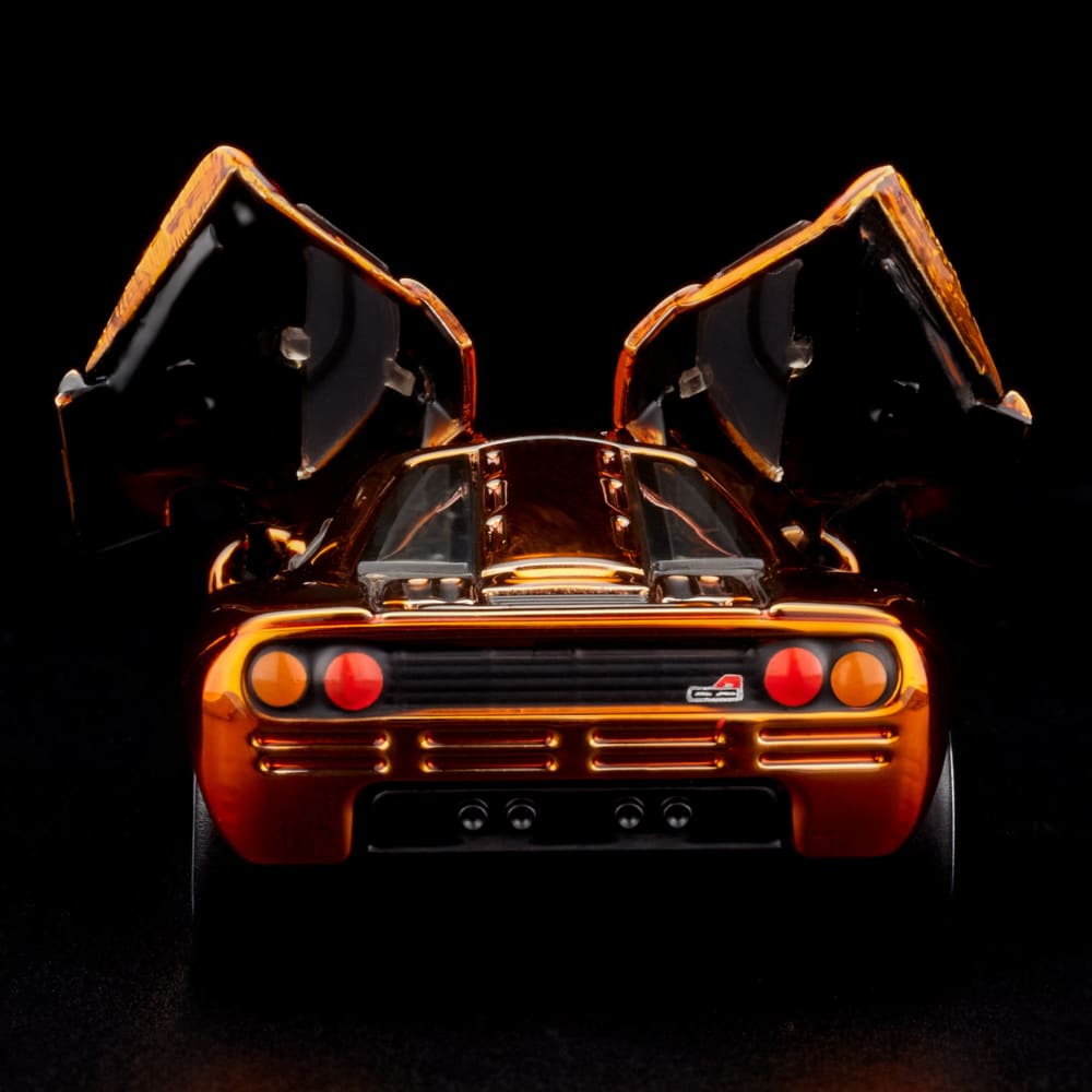 Hot Wheels McLaren F1 Red Line Club Exclusive With Acrylic Case