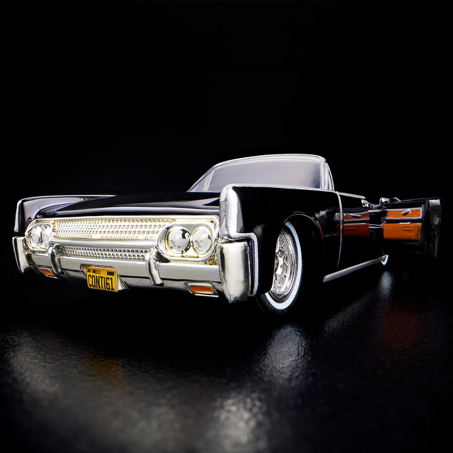 Hot Wheels '61 Lincoln Continental Red Line Club Exclusive With Acrylic Case