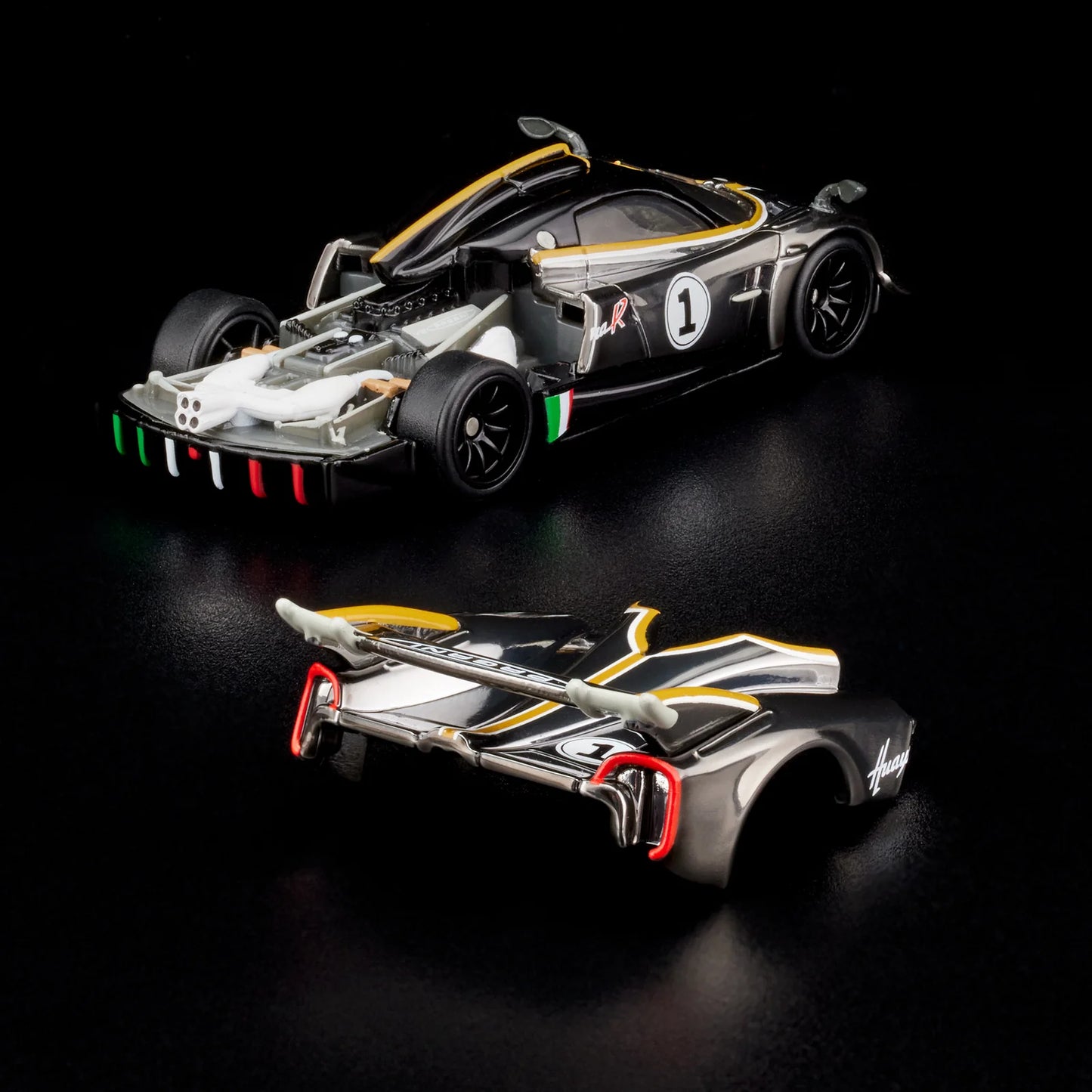 Hot Wheels '21 Pagani Huayra R Red Line Club Exclusive With Acrylic Case