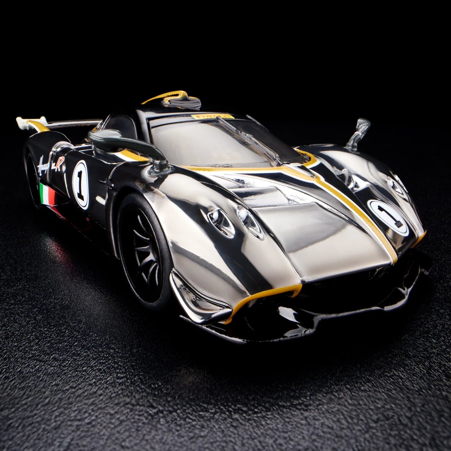 Hot Wheels '21 Pagani Huayra R Red Line Club Exclusive With Acrylic Case