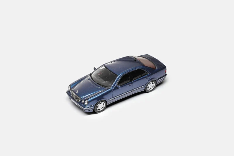 Maxwell 1/64 Mercedes Benz E Class (W210) Limited Edition 016/699 With Acrylic Case