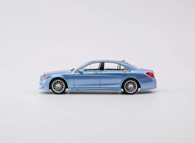 King Model 1/64 Mercedes-Benz S65 AMG W222 Limited Edition 361/999 With Acrylic Case