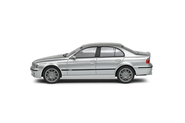 Solido 1:43 BMW E39 M5 2003 5.0 V8 32V Titanium Silver With Acrylic Case