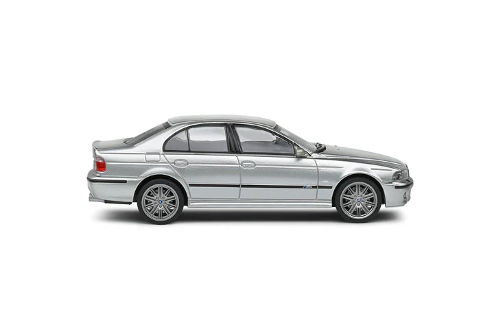 Solido 1:43 BMW E39 M5 2003 5.0 V8 32V Titanium Silver With Acrylic Case