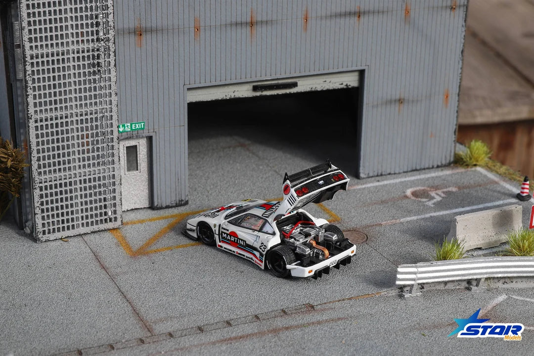 Star Model 1/64 Ferrari F40 LB-Works "Martini" Racing With Acrylic Case