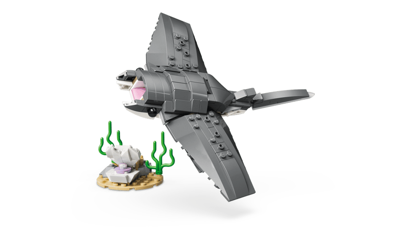 Lego Creator Fierce Shark With A Treasure Chest #31381