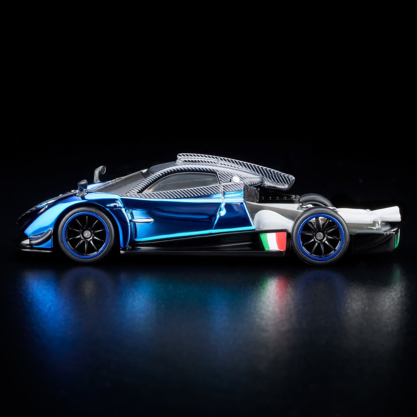 Hot Wheels '21 Pagani Huayra R Red Line Club Exclusive With Acrylic Case