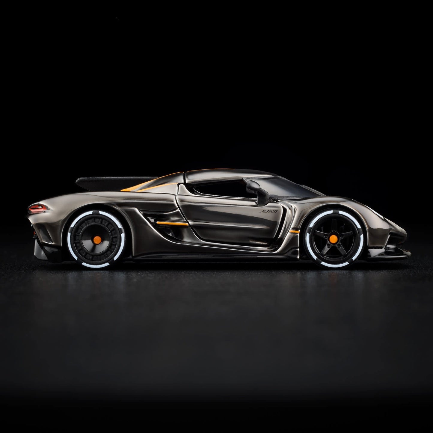 Hot Wheels Koenigsegg Jesko Absolut Red Line Club Exclusive With Acrylic Case