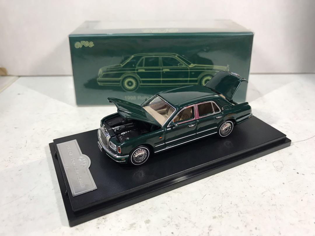 GFCC 1/64 1998 Rolls-Royce Silver Seraph With Acrylic Case