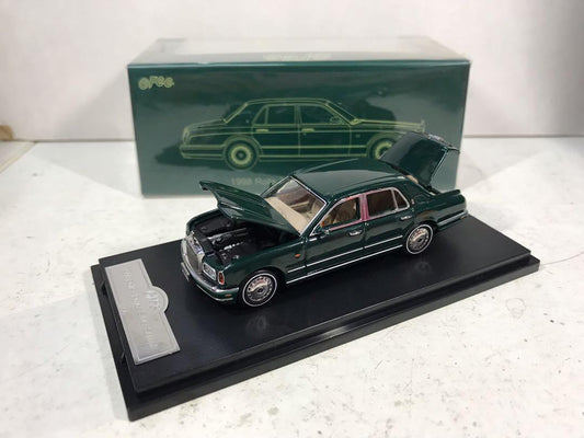 GFCC 1/64 1998 Rolls-Royce Silver Seraph With Acrylic Case