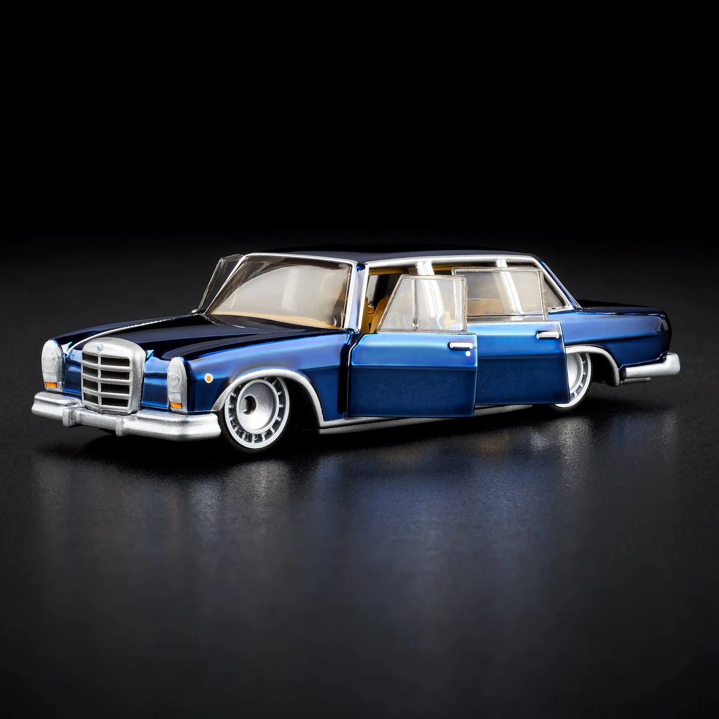 Hot Wheels 1964 Mercedes-Benz 600 Red Line Club Exclusive