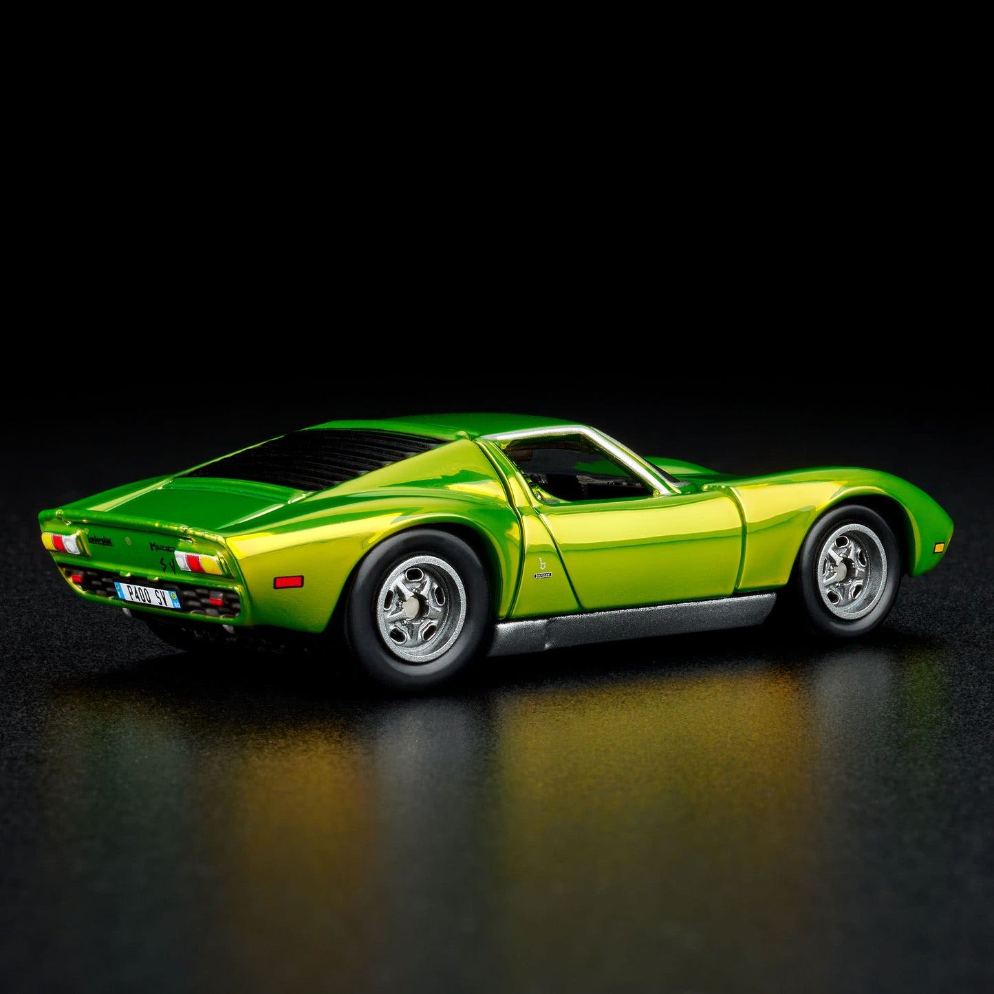 Hot Wheels '71 Lamborghini Miura P400 SV Red Line Club Exclusive With Acrylic Case
