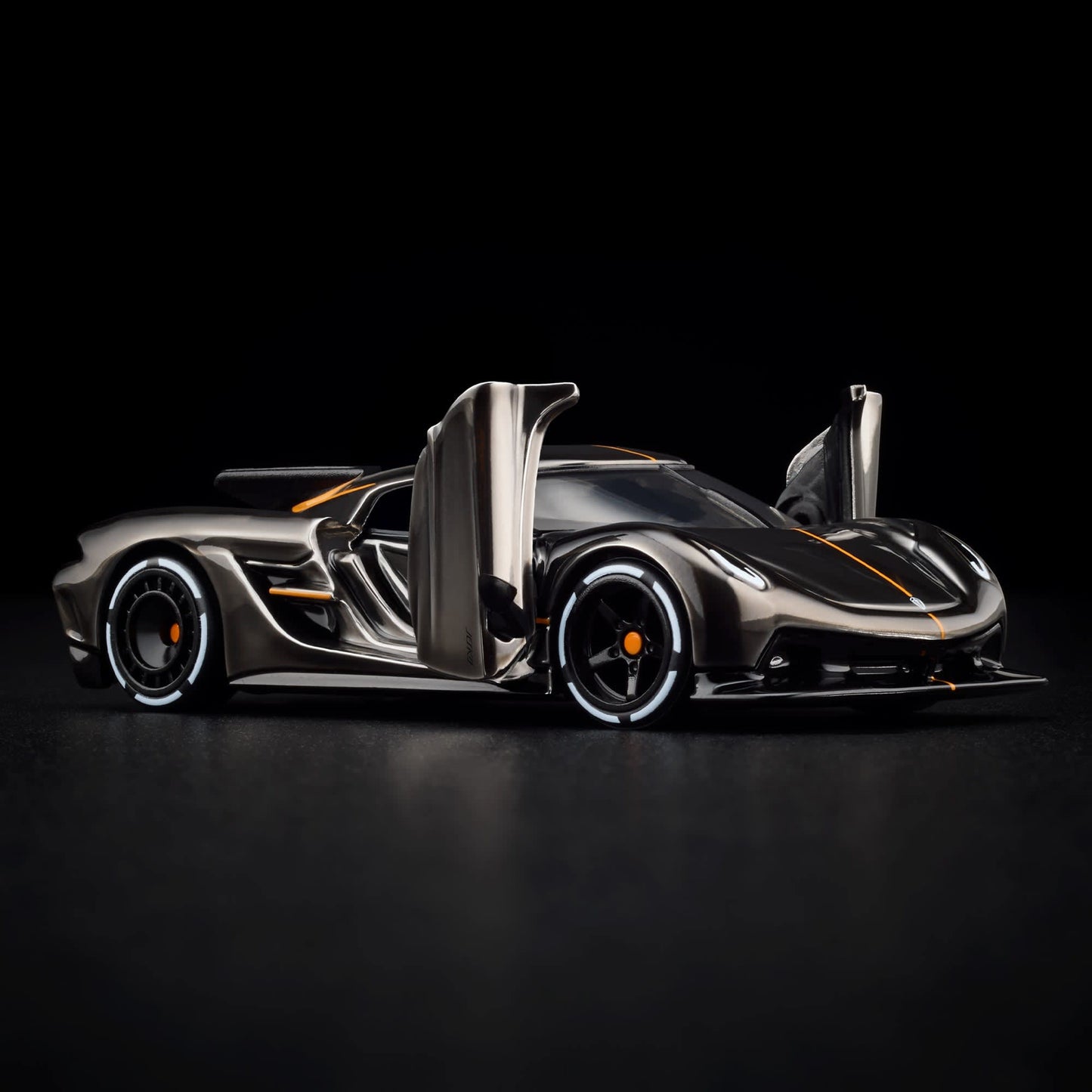 Hot Wheels Koenigsegg Jesko Absolut Red Line Club Exclusive With Acrylic Case
