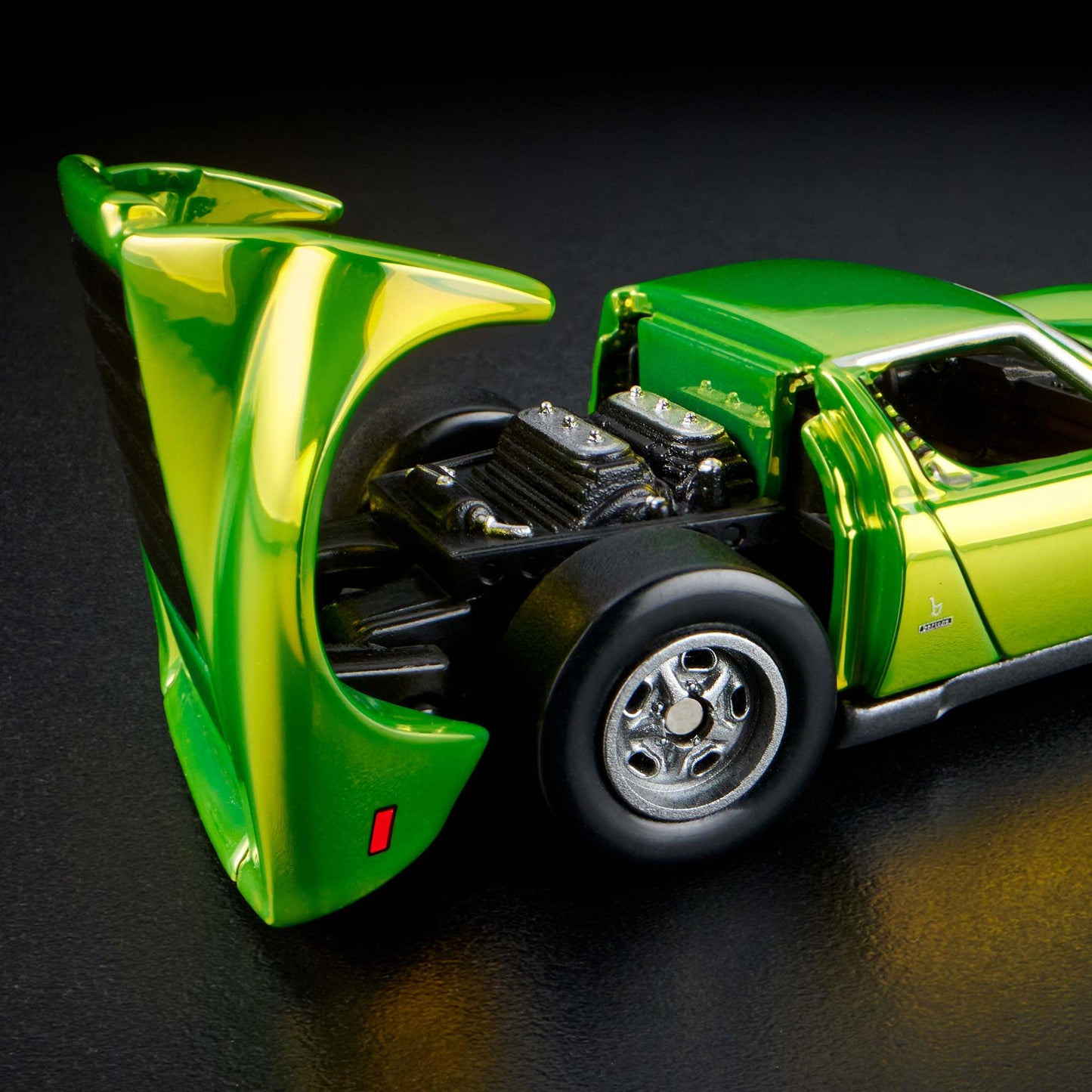 Hot Wheels '71 Lamborghini Miura P400 SV Red Line Club Exclusive With Acrylic Case