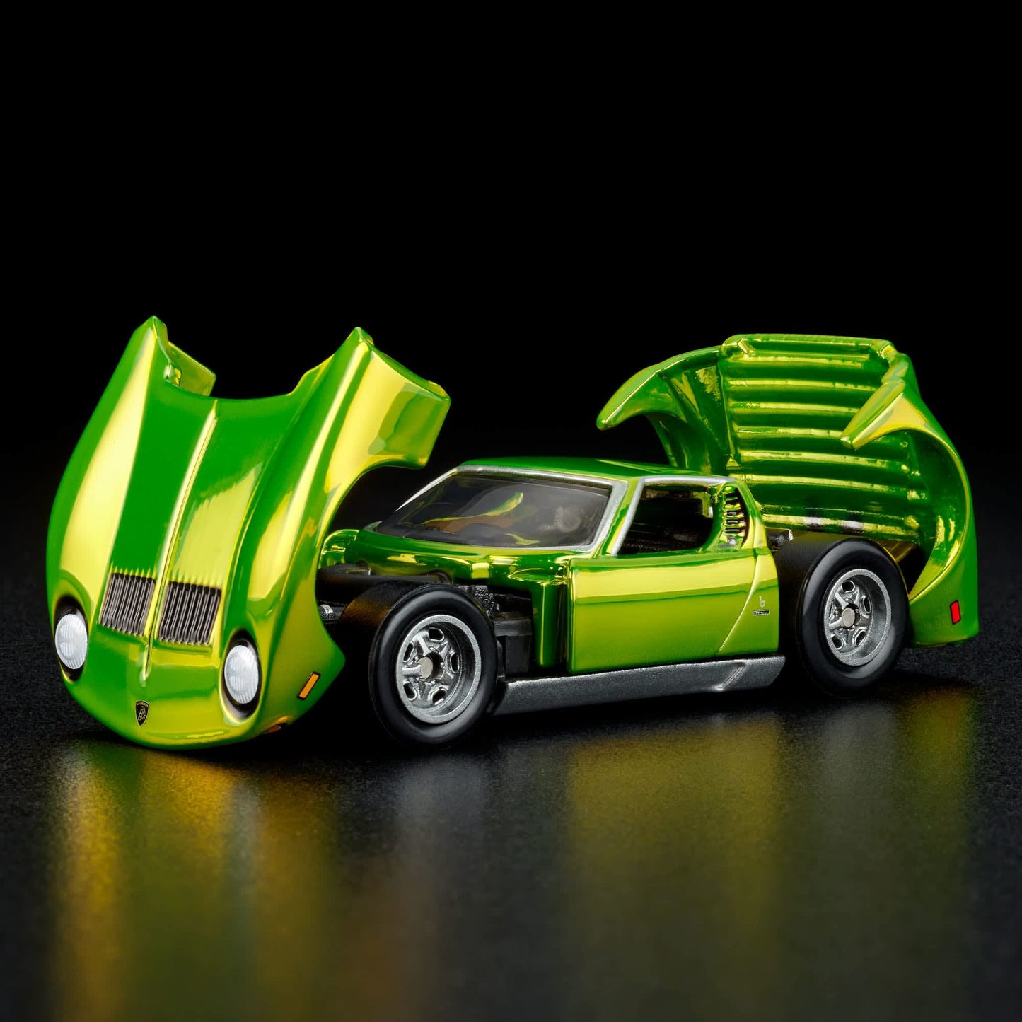 Hot Wheels '71 Lamborghini Miura P400 SV Red Line Club Exclusive With Acrylic Case