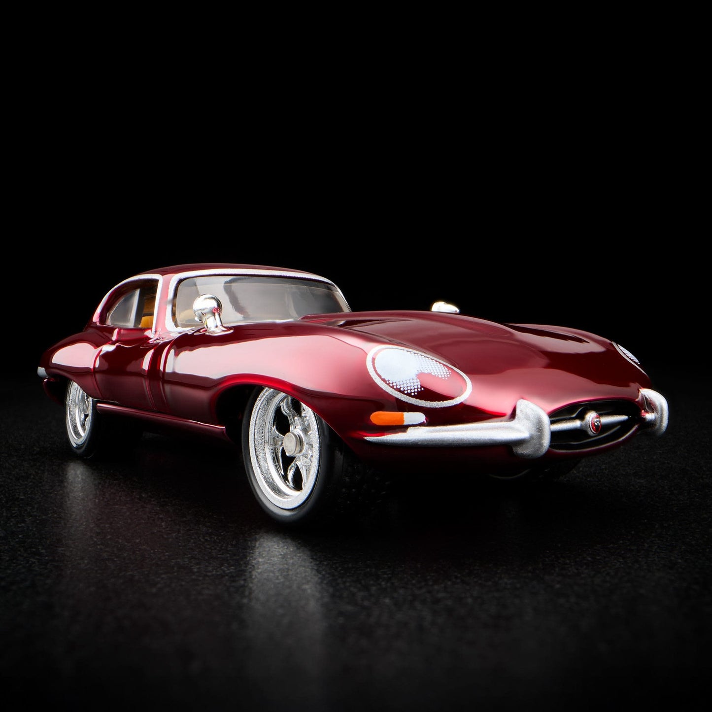 Hot Wheels 1964 Jaguar E-Type Red Line Club Exclusive With Acrylic Case