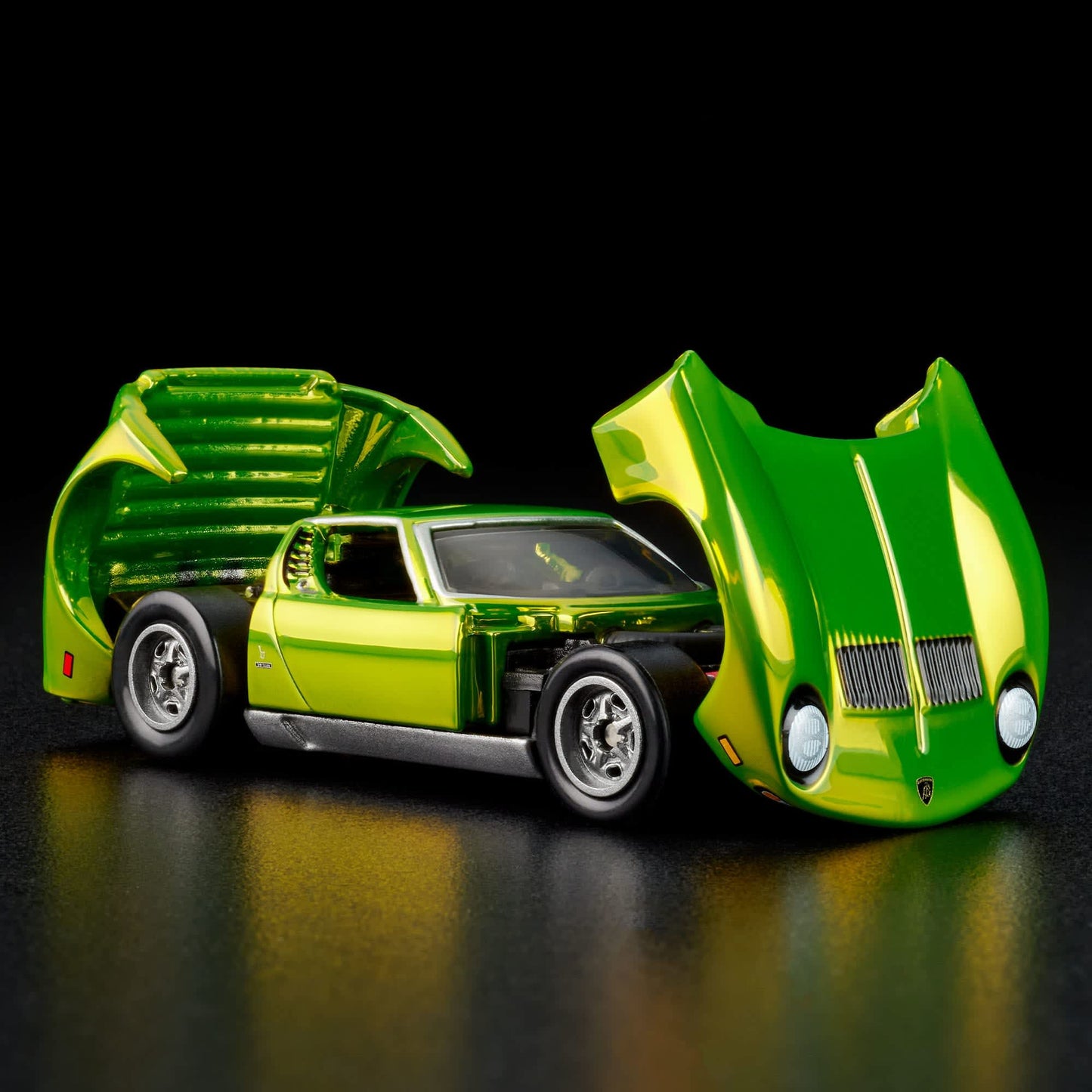 Hot Wheels '71 Lamborghini Miura P400 SV Red Line Club Exclusive With Acrylic Case