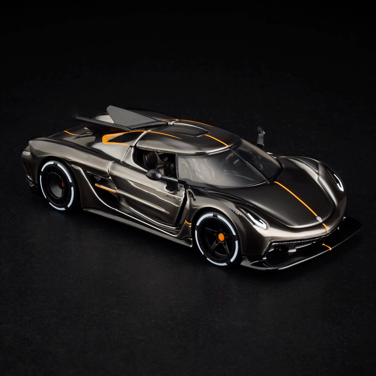 Hot Wheels Koenigsegg Jesko Absolut Red Line Club Exclusive With Acrylic Case