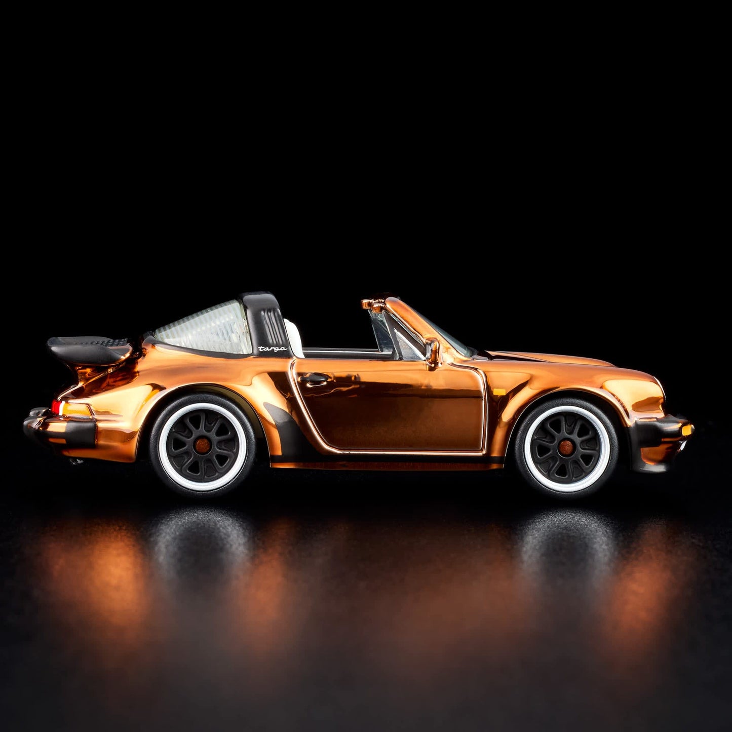 Hot Wheels Porsche 911 Turbo 3.3 Targa Red Line Club Exclusive With Acrylic Case