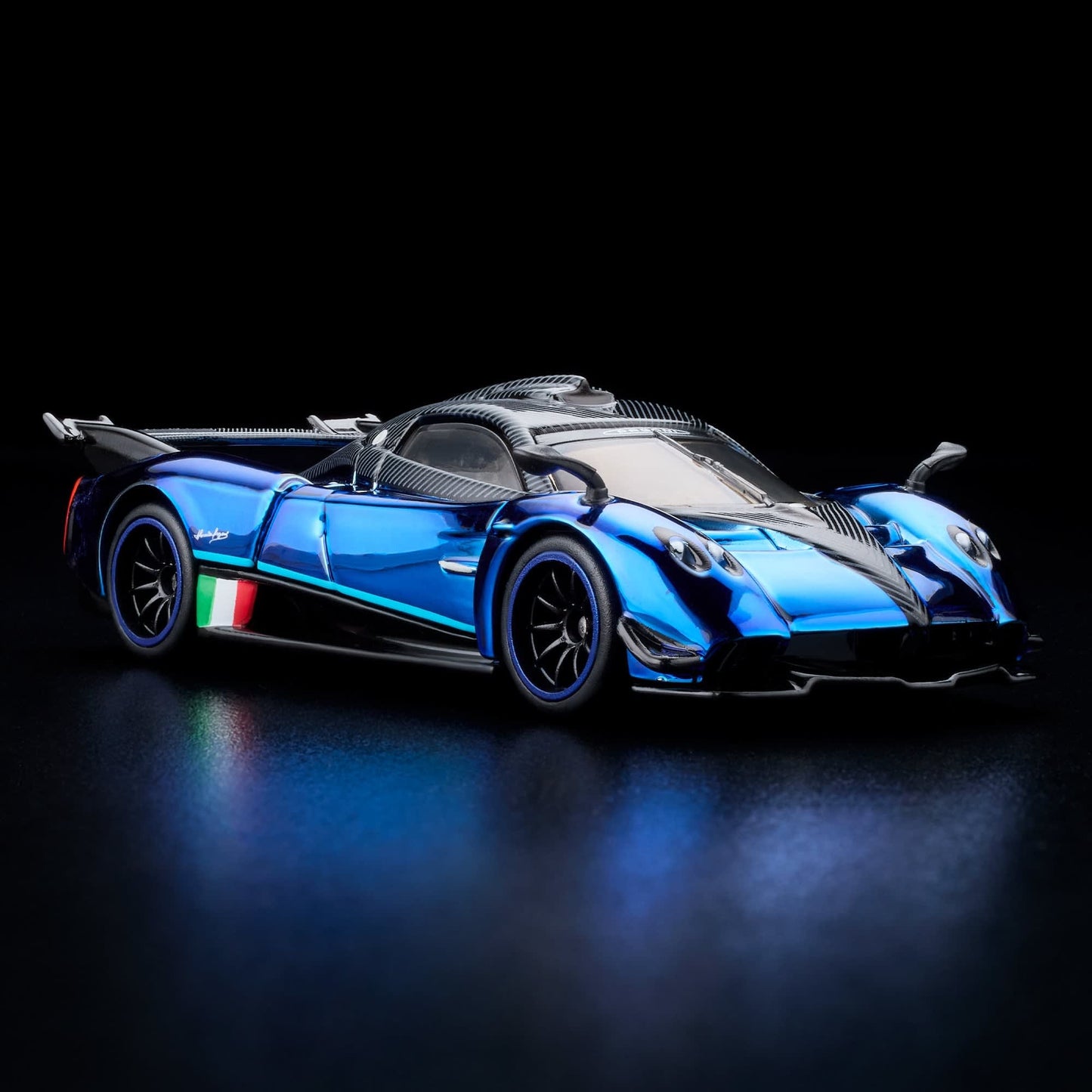 Hot Wheels '21 Pagani Huayra R Red Line Club Exclusive With Acrylic Case