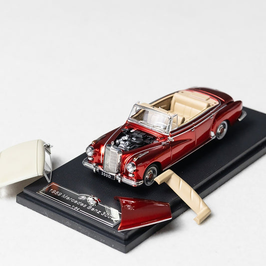 GFCC 1/64 1959 Mercedes-Benz 300D With Acrylic Case