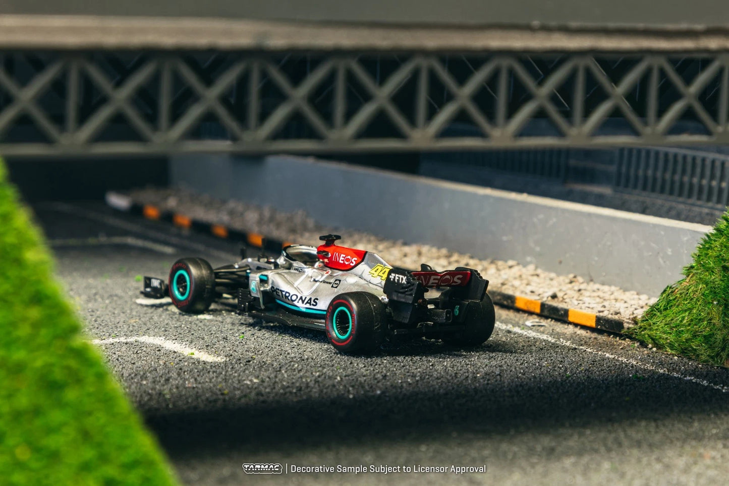 Tarmac Works 1/64 Mercedes-AMG W12 E Performance Las Vegas Grand Prix Launch Party