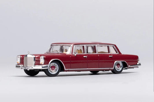 GCD 1/64 Mercedes-Benz 600 Pullman Limousine With Acrylic Case