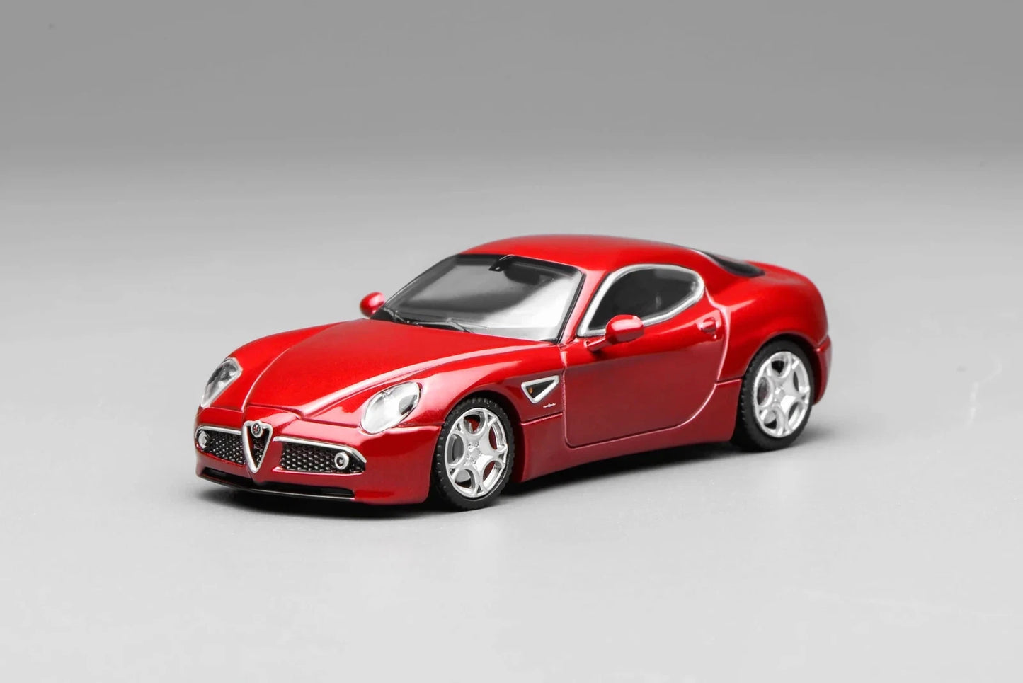 Motorhelix 1/64 Alpha Romeo 8C Competizione 2008 With Acrylic Case