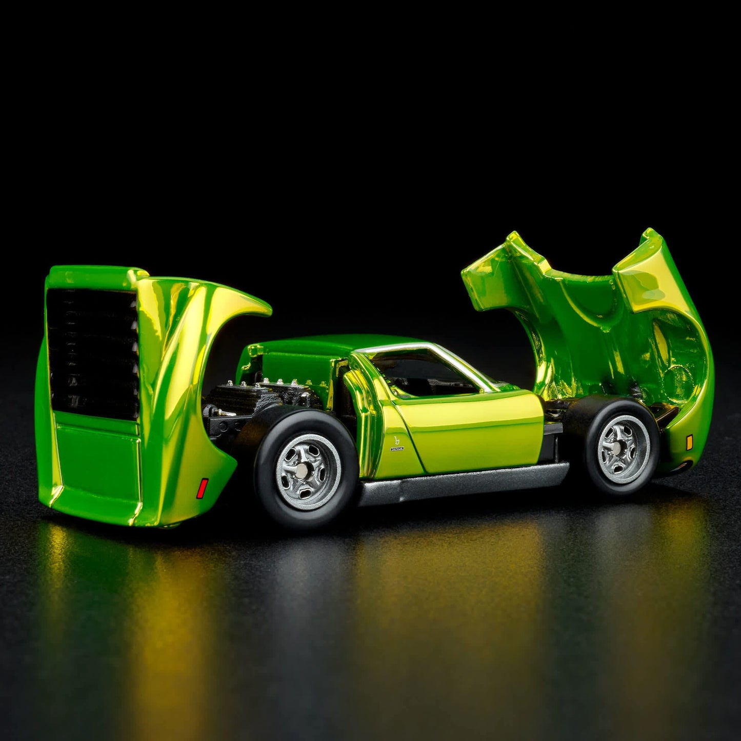 Hot Wheels '71 Lamborghini Miura P400 SV Red Line Club Exclusive With Acrylic Case