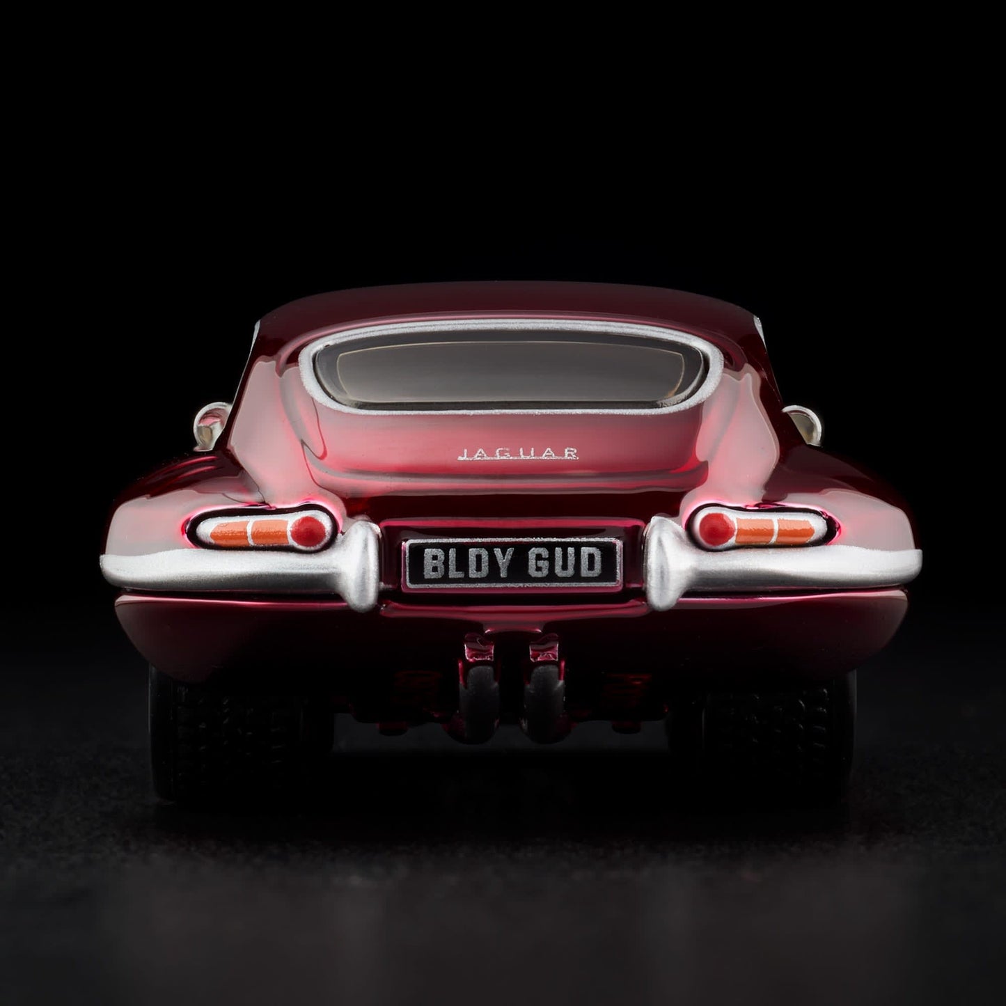 Hot Wheels 1964 Jaguar E-Type Red Line Club Exclusive With Acrylic Case