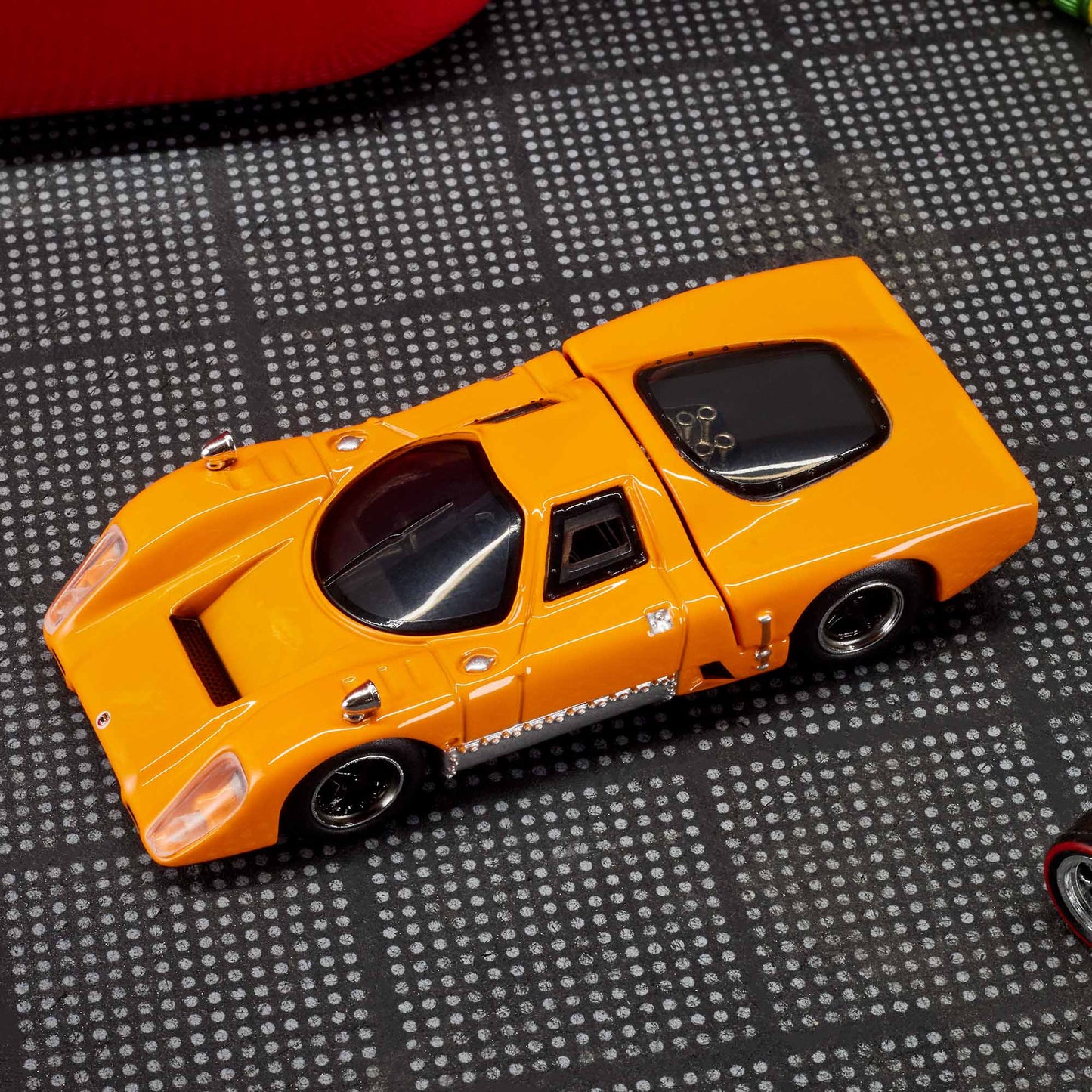 Hot Wheels Elite 64 McLaren M6GT With Card Protector