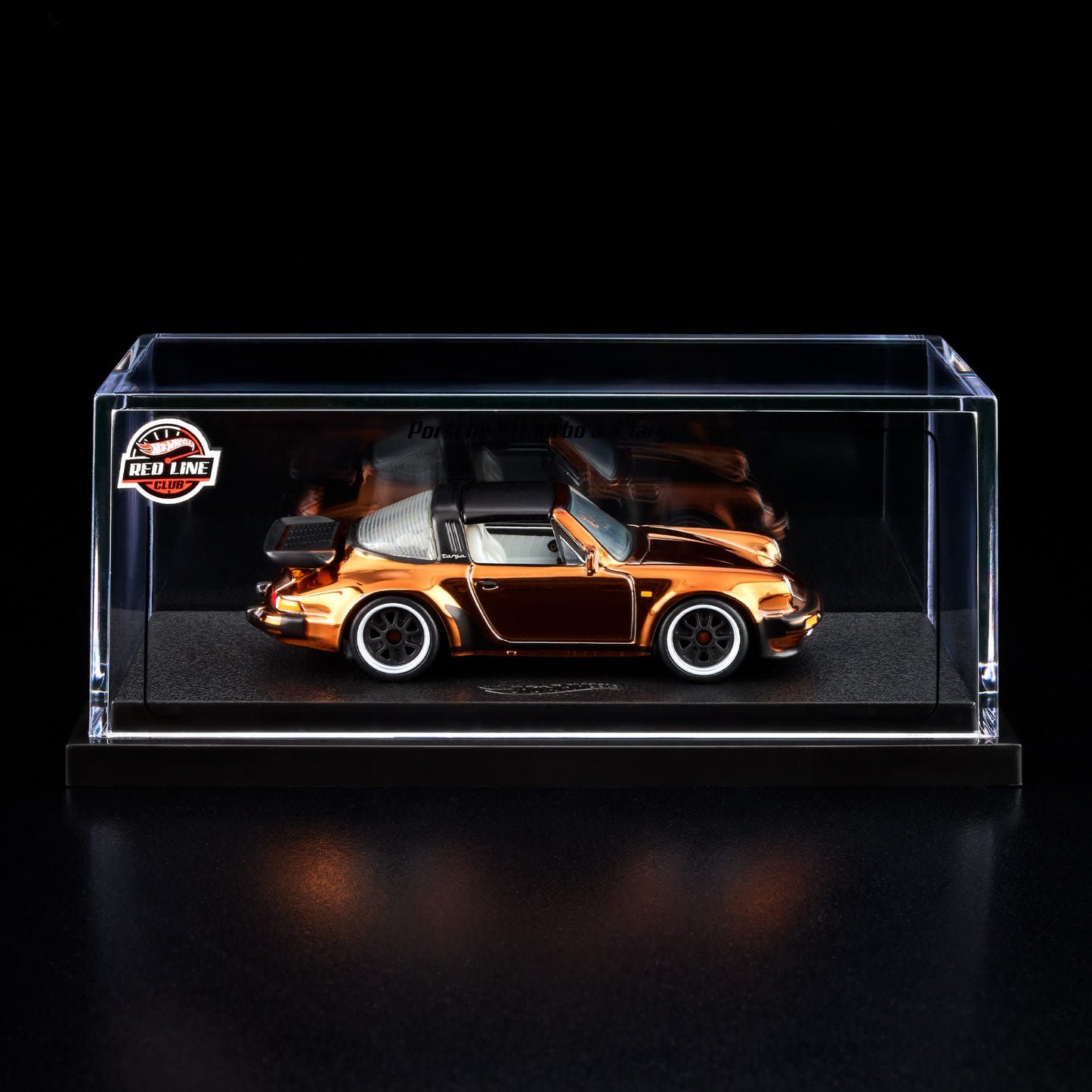 Hot Wheels Porsche 911 Turbo 3.3 Targa Red Line Club Exclusive With Acrylic Case