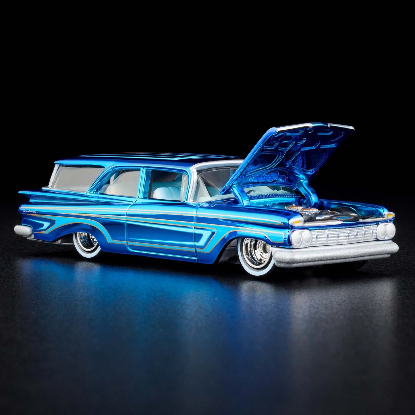 Hot Wheels 1959 Chevrolet Brookwood Red Line Club Exclusive With Acrylic Case