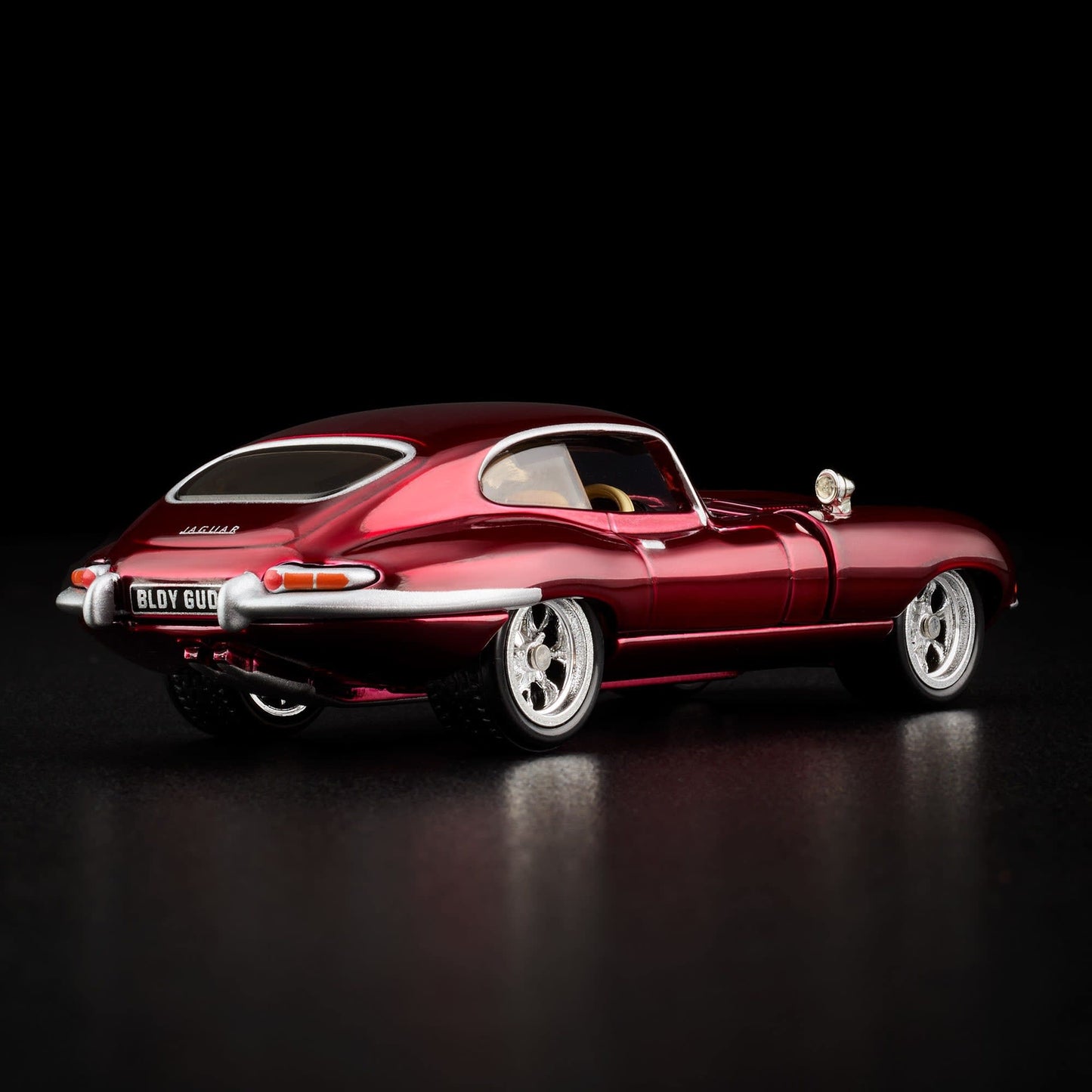 Hot Wheels 1964 Jaguar E-Type Red Line Club Exclusive With Acrylic Case