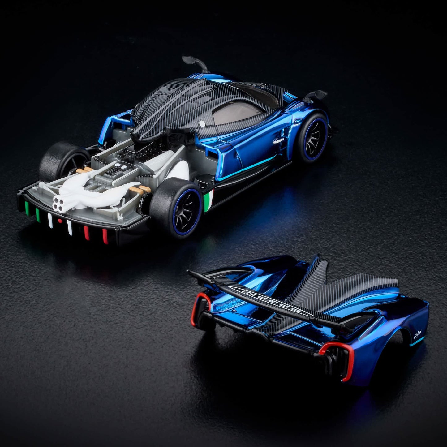 Hot Wheels '21 Pagani Huayra R Red Line Club Exclusive With Acrylic Case