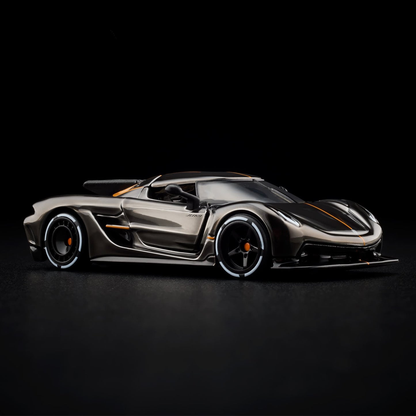 Hot Wheels Koenigsegg Jesko Absolut Red Line Club Exclusive With Acrylic Case