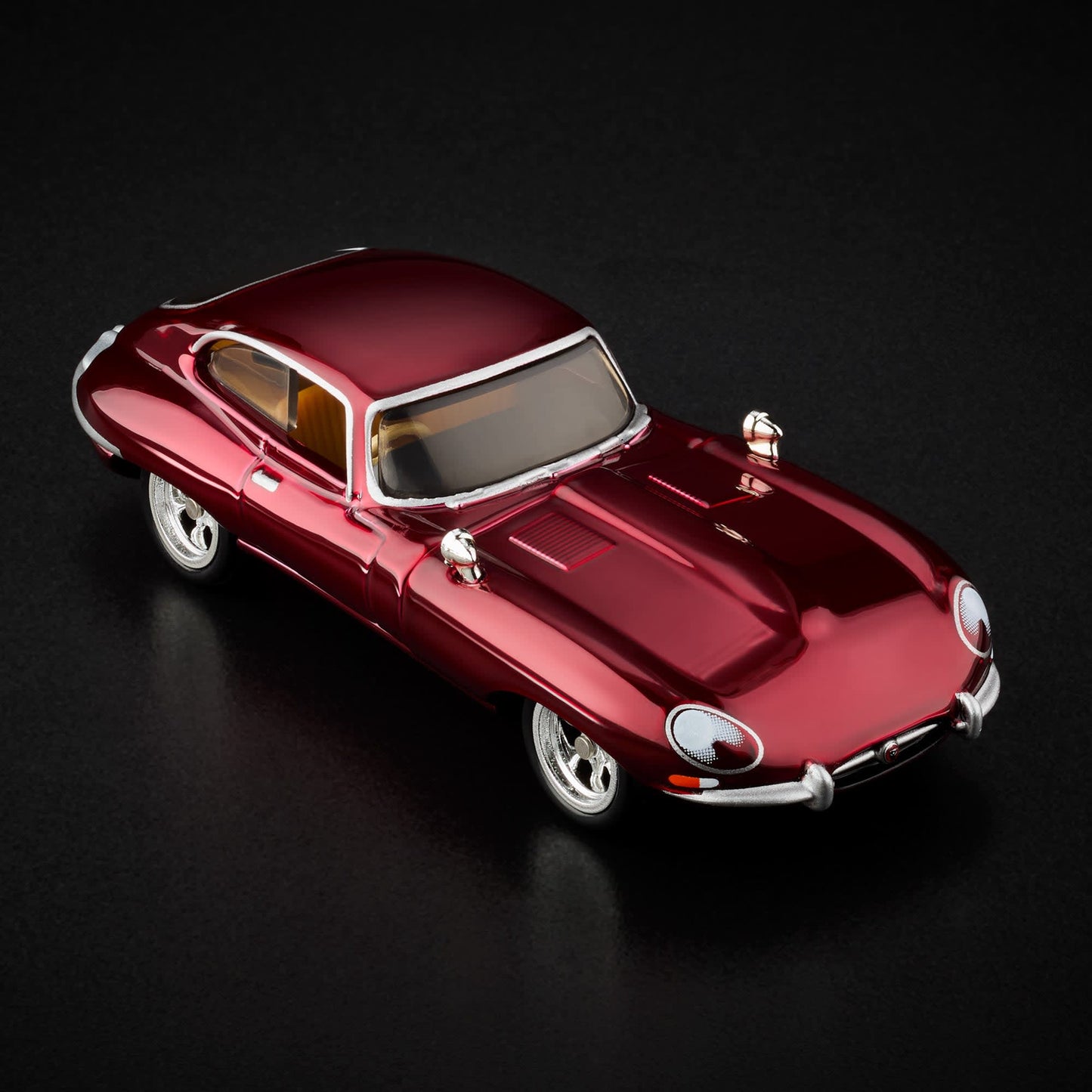 Hot Wheels 1964 Jaguar E-Type Red Line Club Exclusive With Acrylic Case